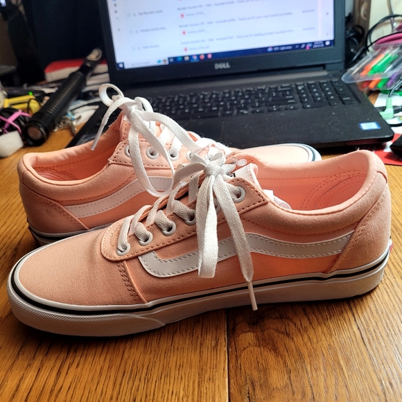 Ladies Sneakers - Picture 5 of 7